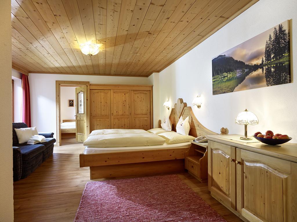 Hotel Traube Pettneu am Arlberg Camera foto