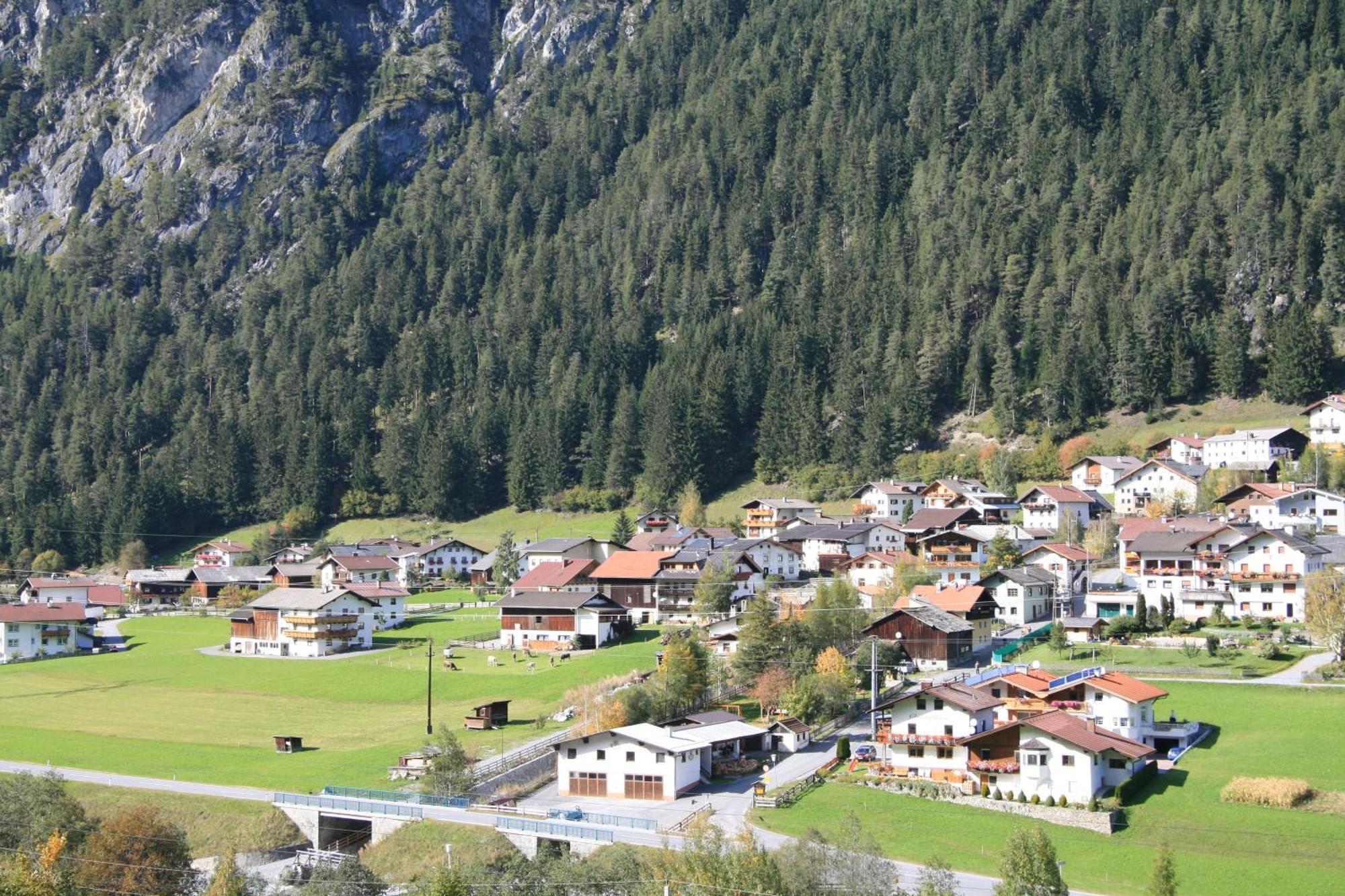 Hotel Traube Pettneu am Arlberg Esterno foto