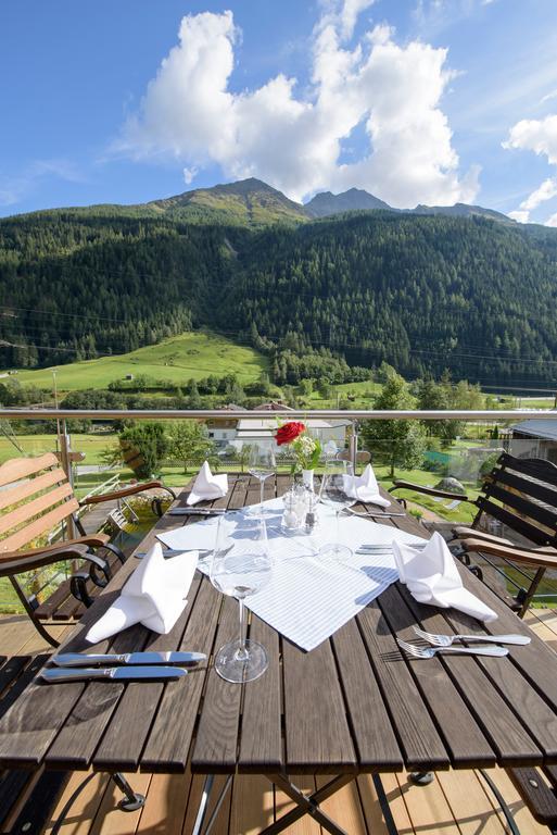 Hotel Traube Pettneu am Arlberg Esterno foto