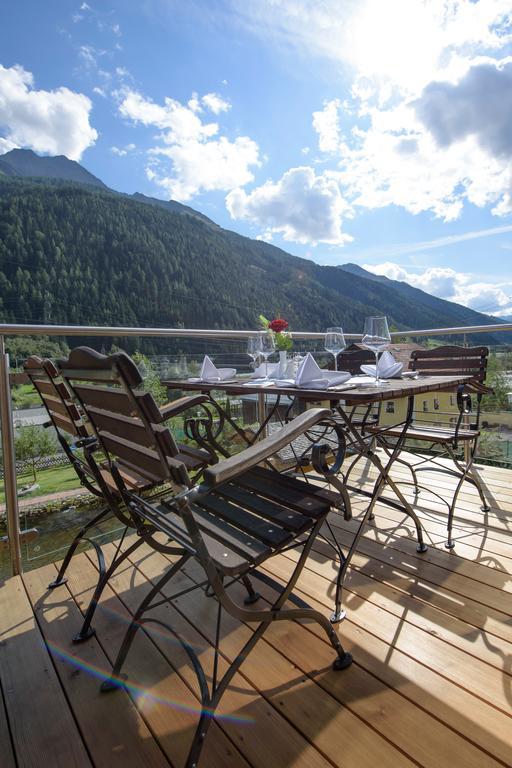 Hotel Traube Pettneu am Arlberg Esterno foto