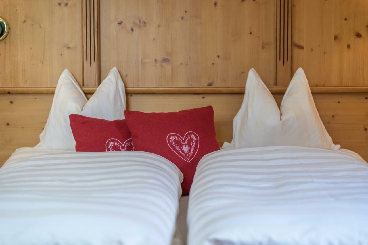 Hotel Traube Pettneu am Arlberg Esterno foto