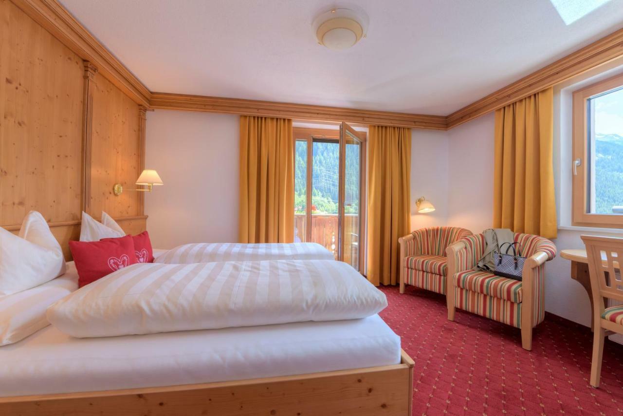 Hotel Traube Pettneu am Arlberg Esterno foto