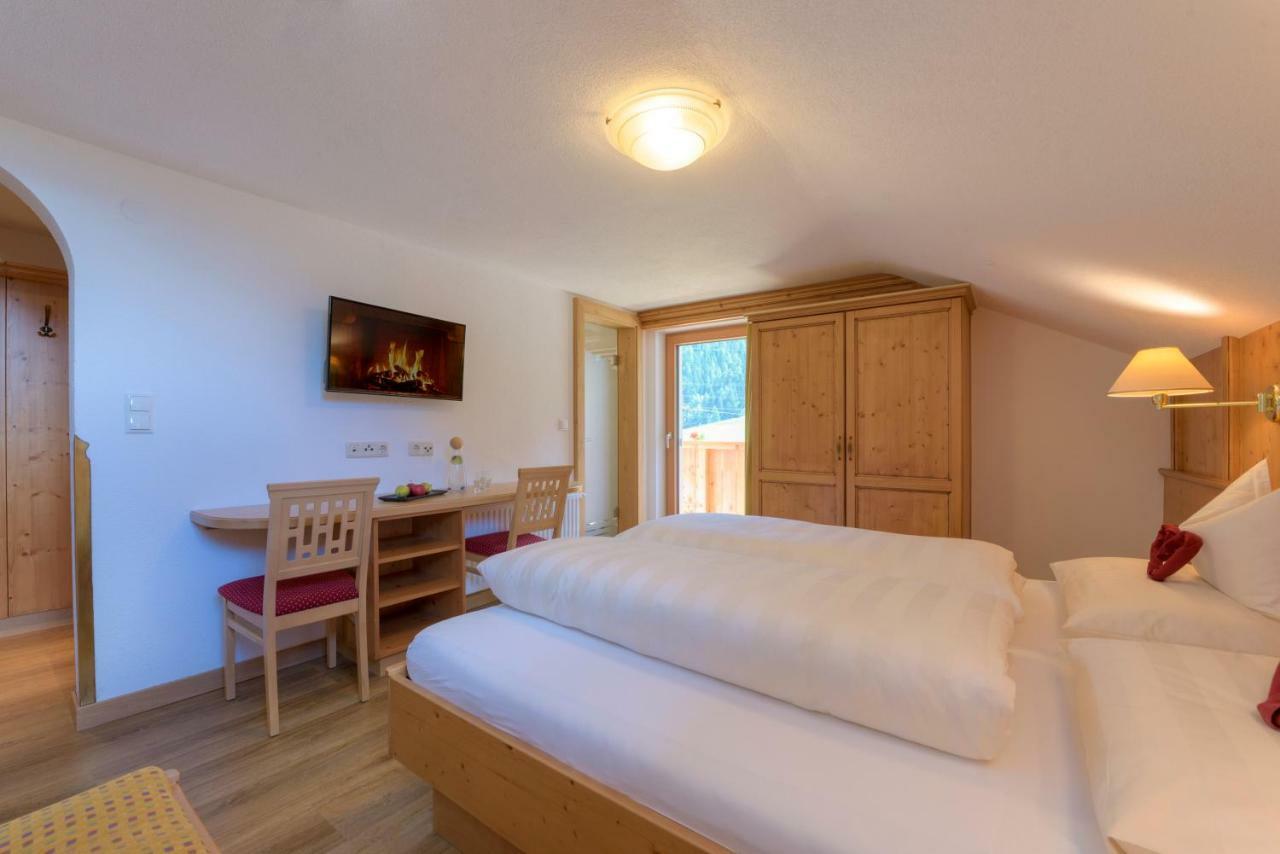 Hotel Traube Pettneu am Arlberg Esterno foto
