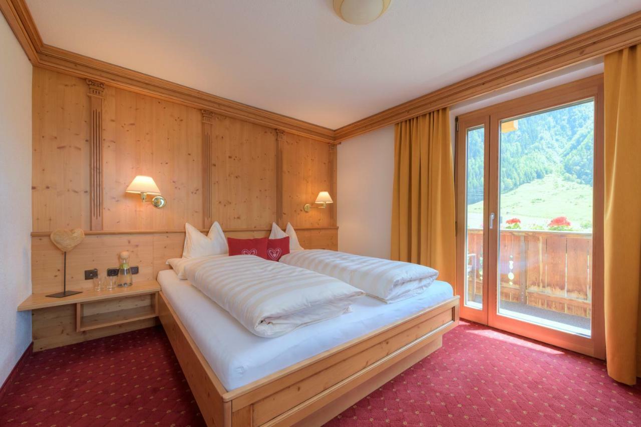 Hotel Traube Pettneu am Arlberg Esterno foto